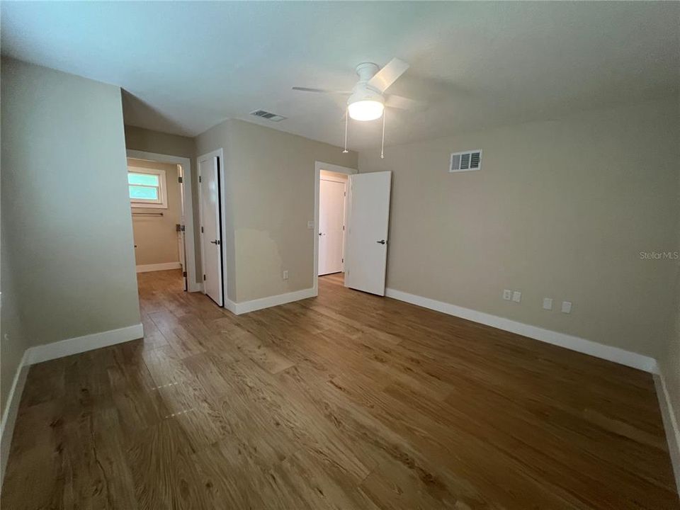 For Rent: $1,700 (2 beds, 2 baths, 1071 Square Feet)