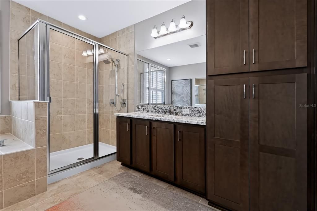 В аренду: $3,750 (5 спален, 4 ванн, 2961 Квадратных фут)