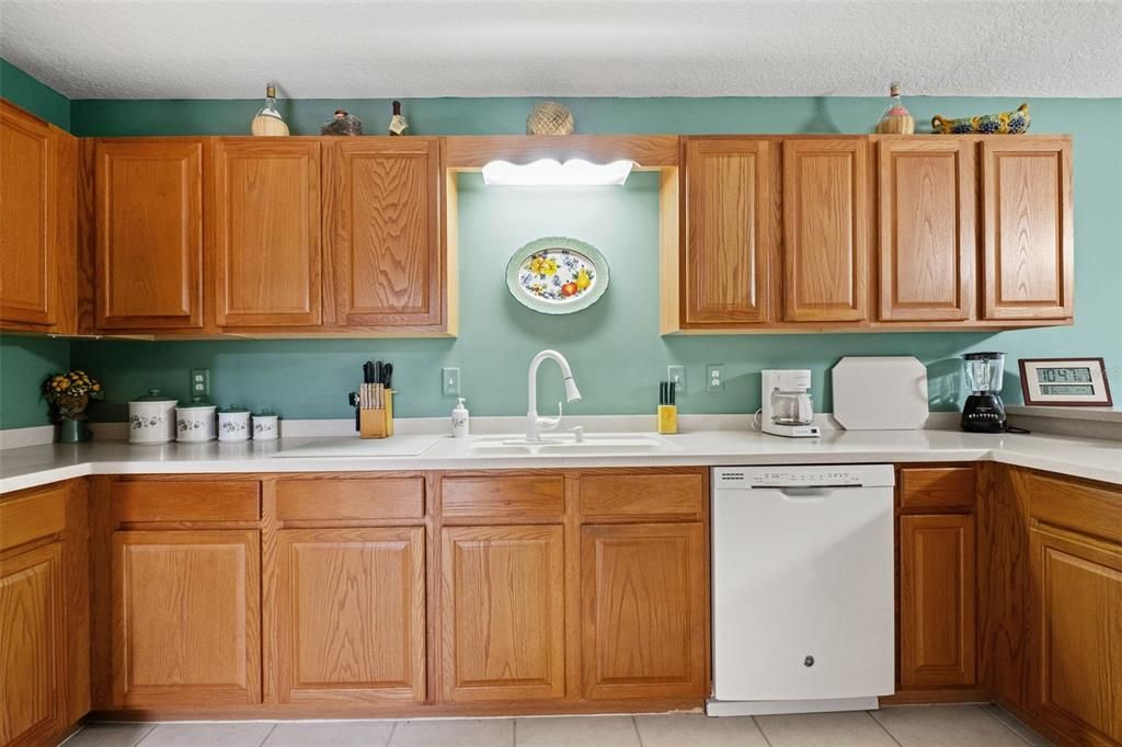 En Venta: $350,000 (3 camas, 2 baños, 1841 Pies cuadrados)