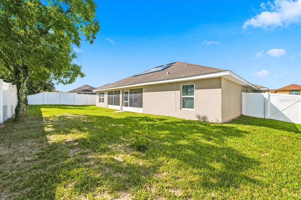 En Venta: $419,900 (4 camas, 3 baños, 2290 Pies cuadrados)