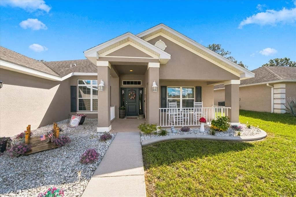 En Venta: $419,900 (4 camas, 3 baños, 2290 Pies cuadrados)
