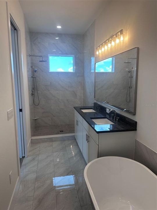На продажу: $599,900 (3 спален, 3 ванн, 2125 Квадратных фут)