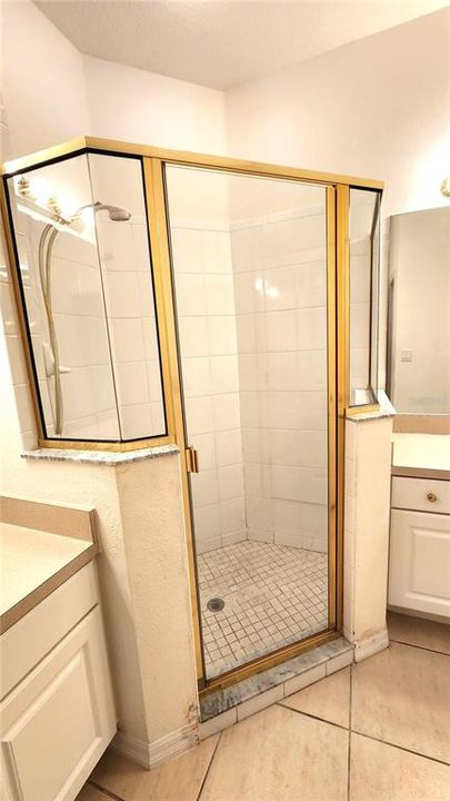 На продажу: $299,900 (3 спален, 2 ванн, 1684 Квадратных фут)