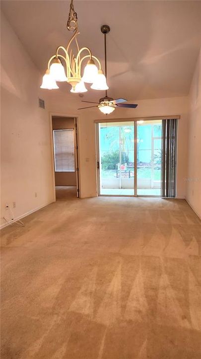 На продажу: $299,900 (3 спален, 2 ванн, 1684 Квадратных фут)