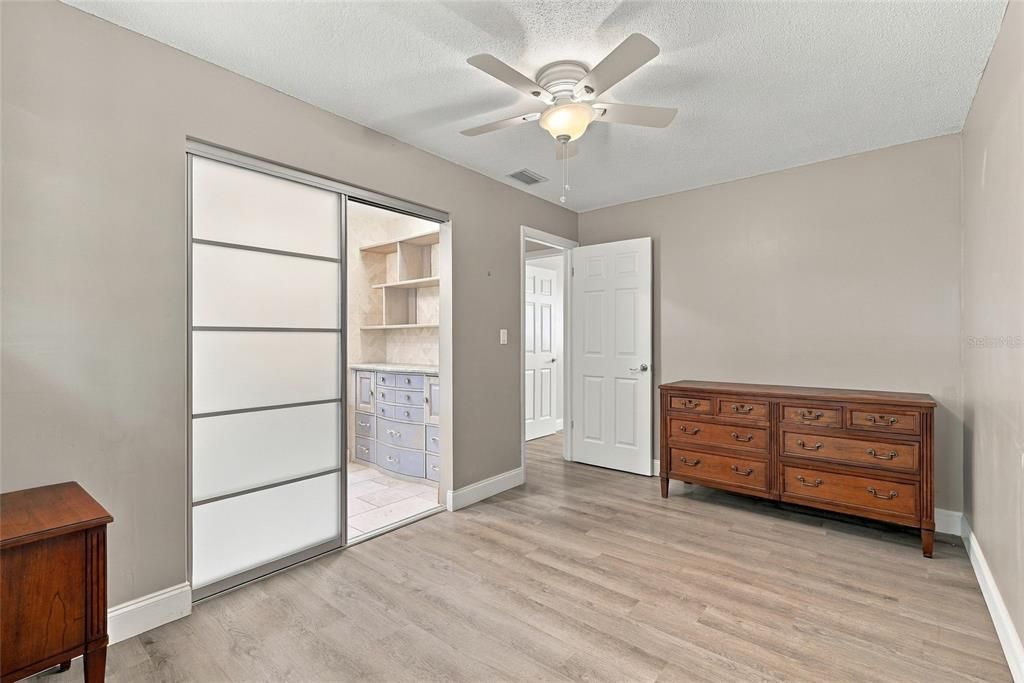 For Sale: $410,000 (3 beds, 2 baths, 1311 Square Feet)