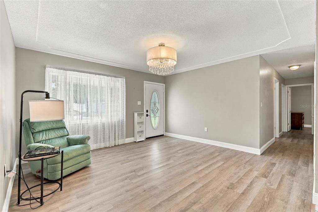 For Sale: $410,000 (3 beds, 2 baths, 1311 Square Feet)