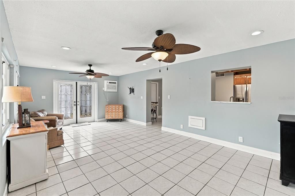 For Sale: $410,000 (3 beds, 2 baths, 1311 Square Feet)