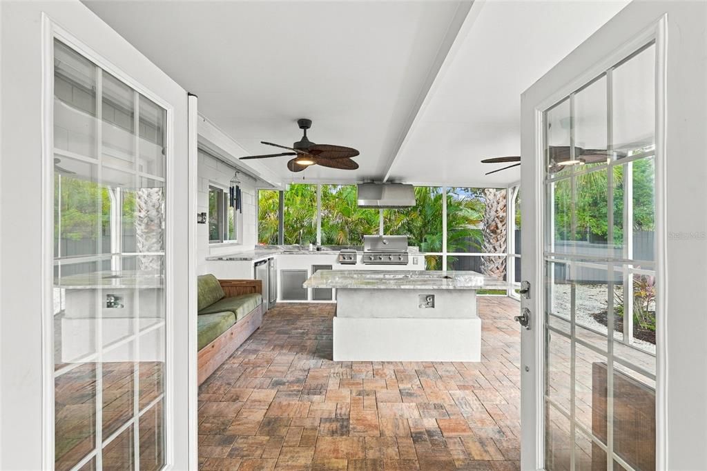 For Sale: $410,000 (3 beds, 2 baths, 1311 Square Feet)