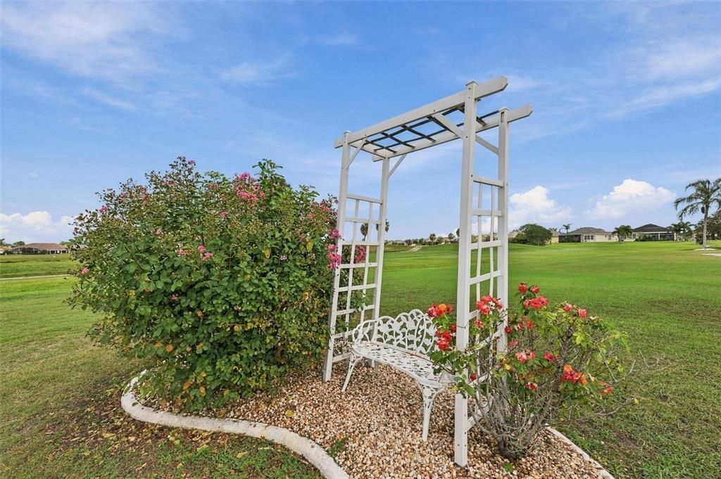 На продажу: $319,900 (2 спален, 2 ванн, 1857 Квадратных фут)