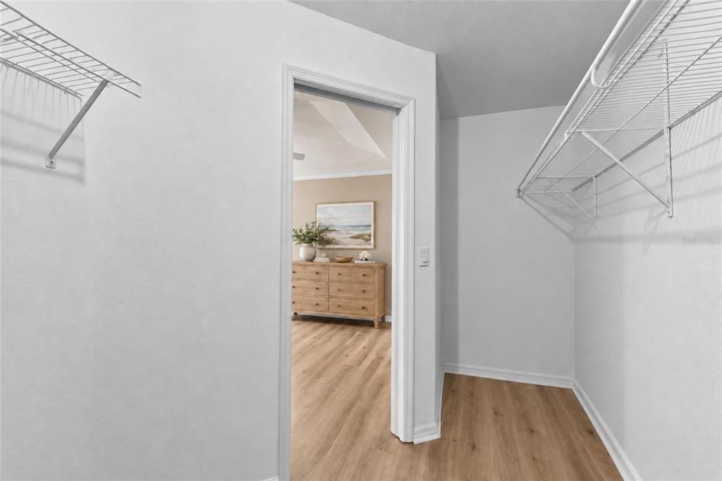 На продажу: $226,979 (3 спален, 2 ванн, 1811 Квадратных фут)