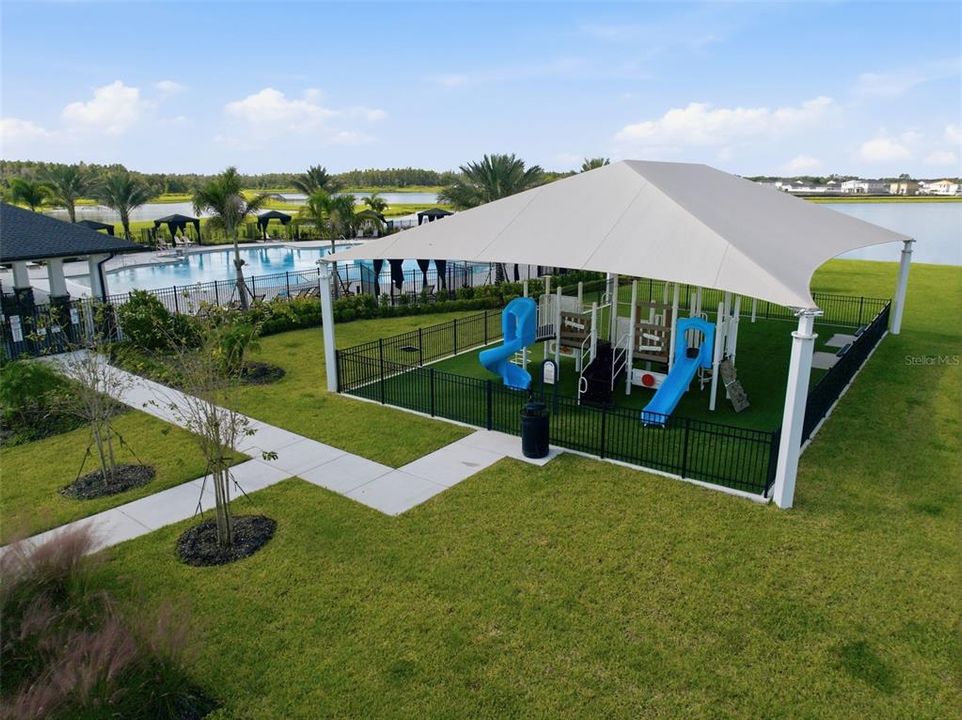 En Venta: $364,900 (4 camas, 2 baños, 2046 Pies cuadrados)