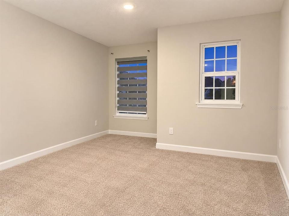 For Sale: $599,900 (5 beds, 2 baths, 3092 Square Feet)