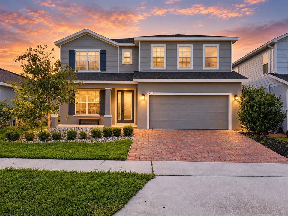 For Sale: $599,900 (5 beds, 2 baths, 3092 Square Feet)