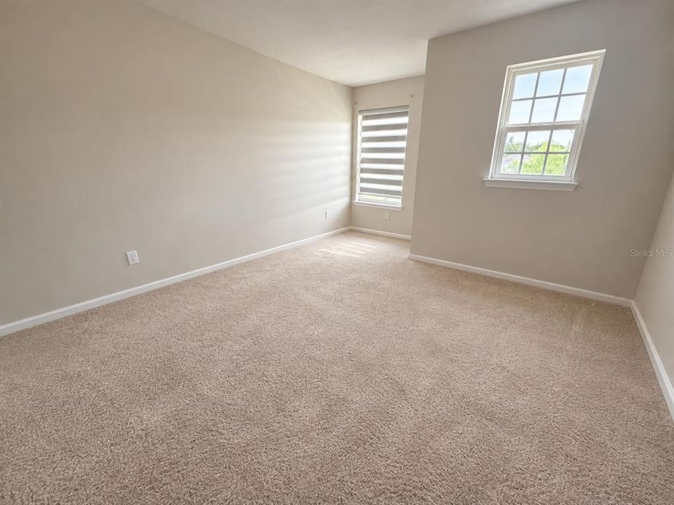 For Sale: $599,900 (5 beds, 2 baths, 3092 Square Feet)