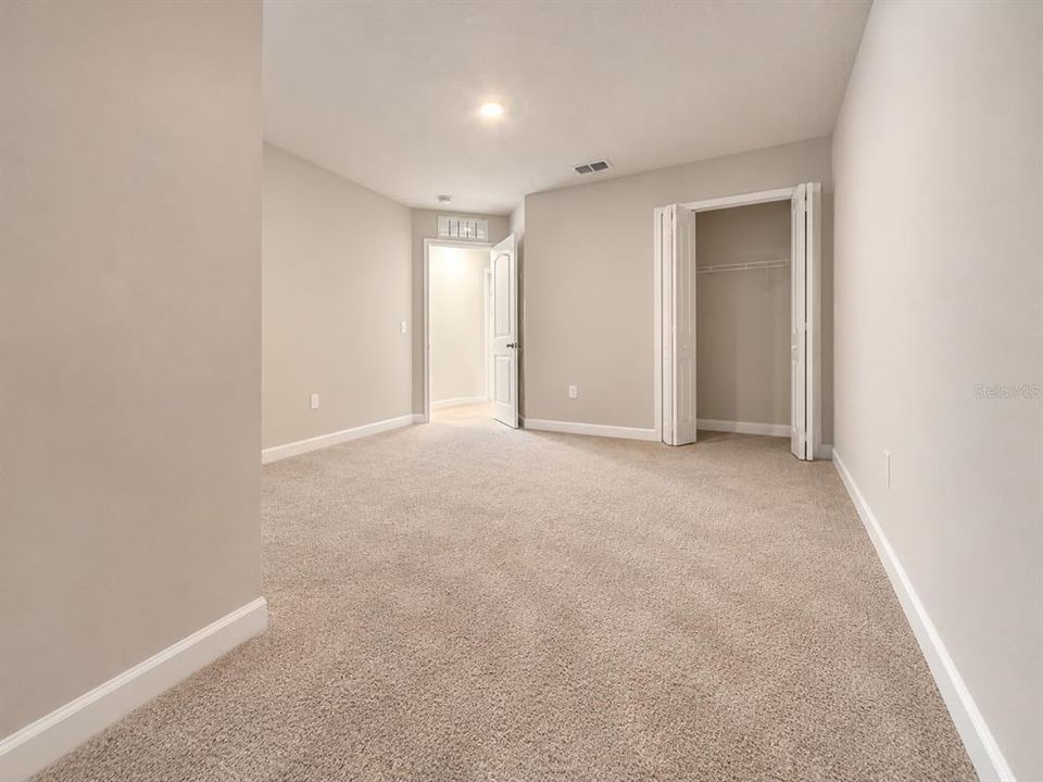 For Sale: $599,900 (5 beds, 2 baths, 3092 Square Feet)