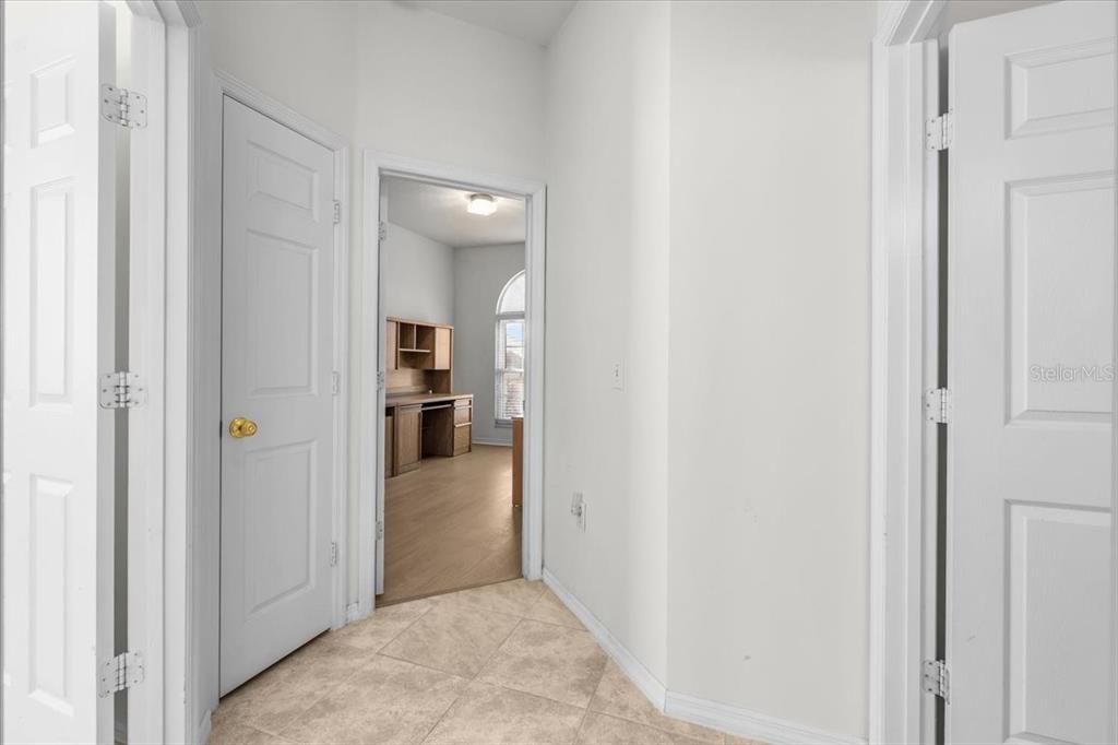 For Sale: $335,000 (3 beds, 2 baths, 1708 Square Feet)