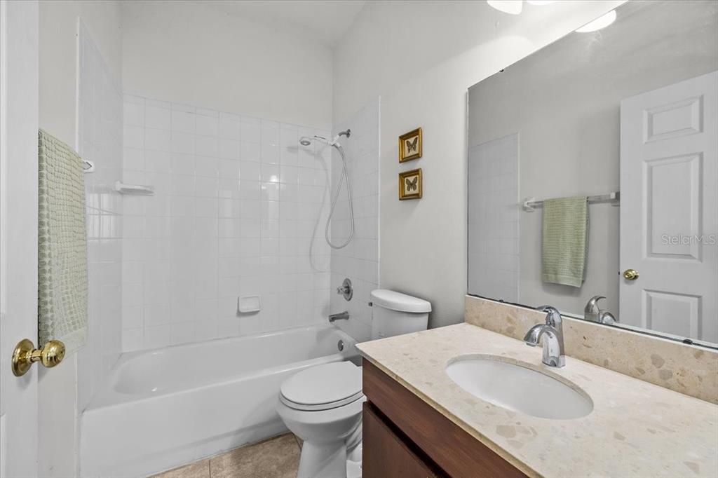 For Sale: $335,000 (3 beds, 2 baths, 1708 Square Feet)