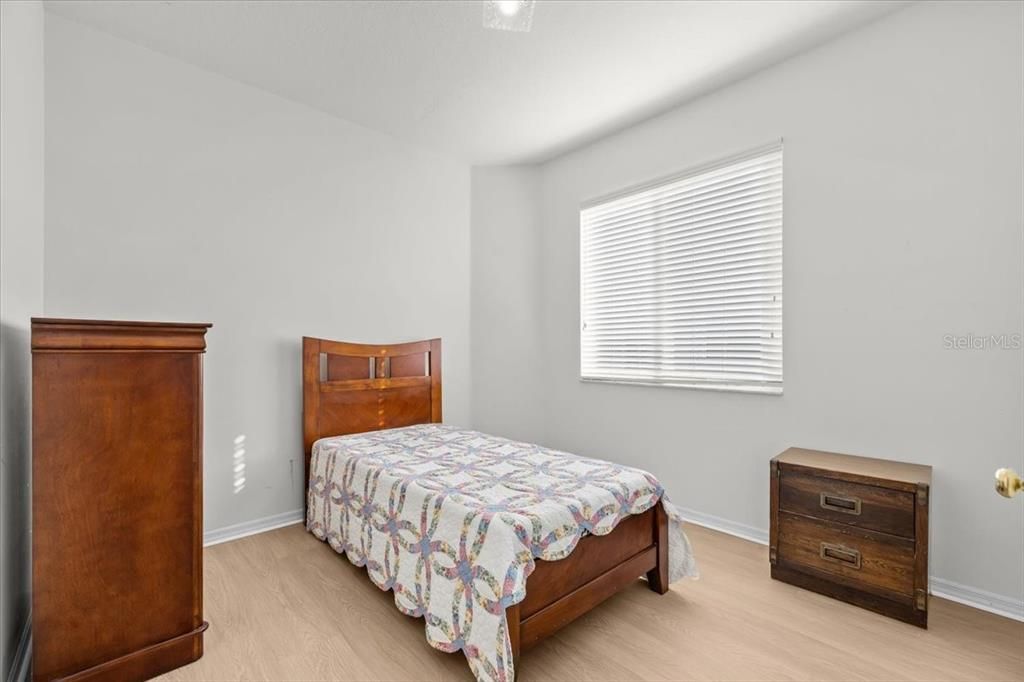 For Sale: $335,000 (3 beds, 2 baths, 1708 Square Feet)