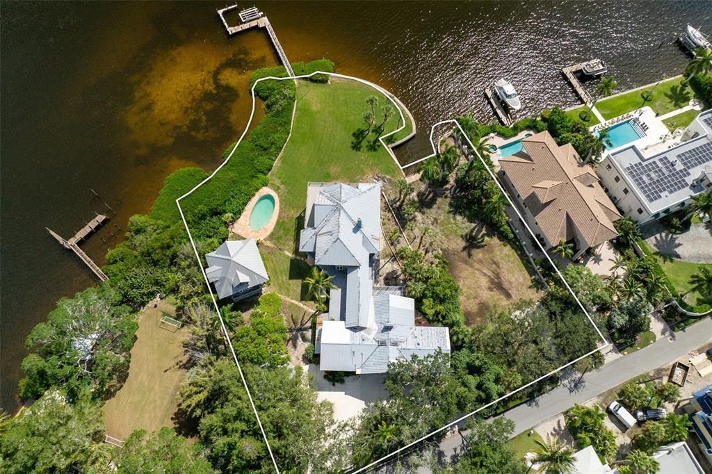 На продажу: $10,890,000 (1.34 acres)