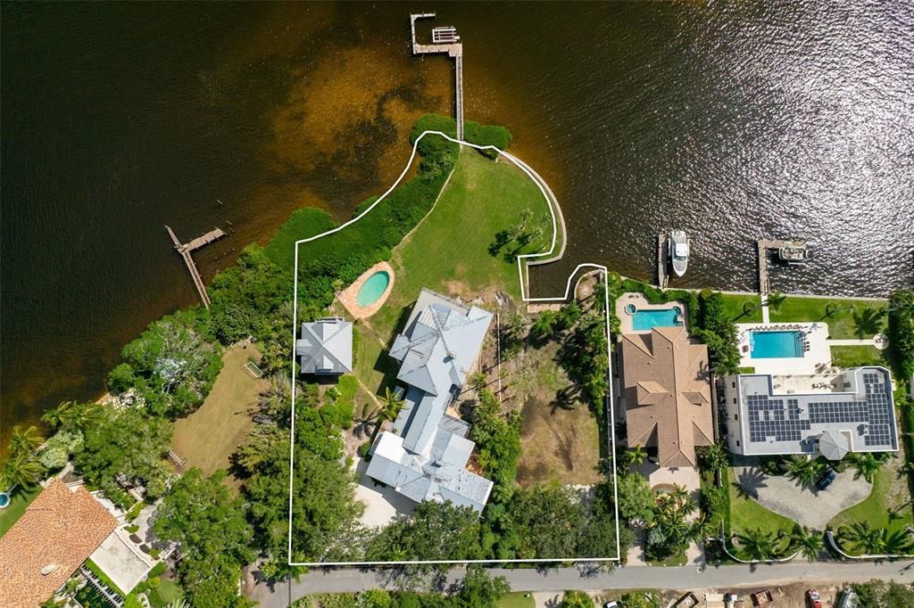 На продажу: $10,890,000 (1.34 acres)