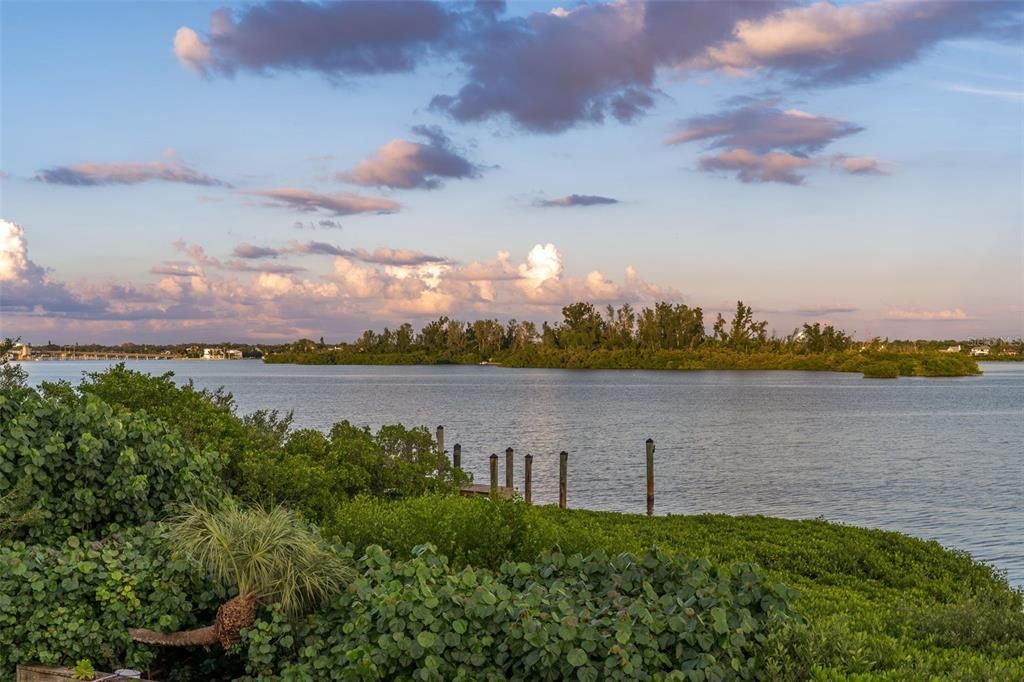 На продажу: $10,890,000 (1.34 acres)