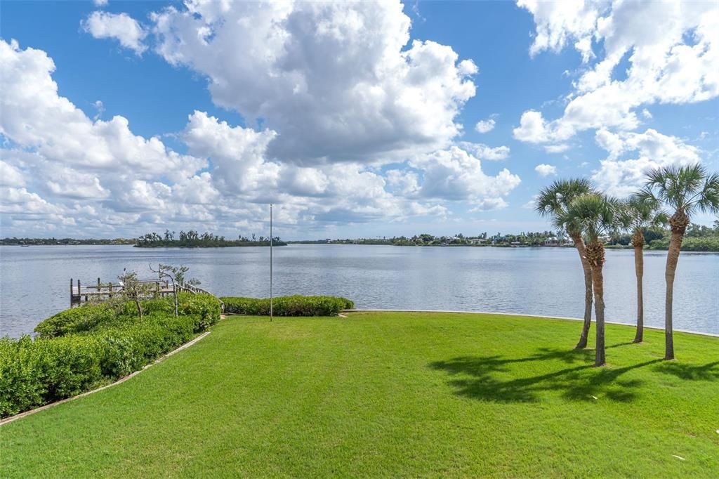 На продажу: $10,890,000 (1.34 acres)