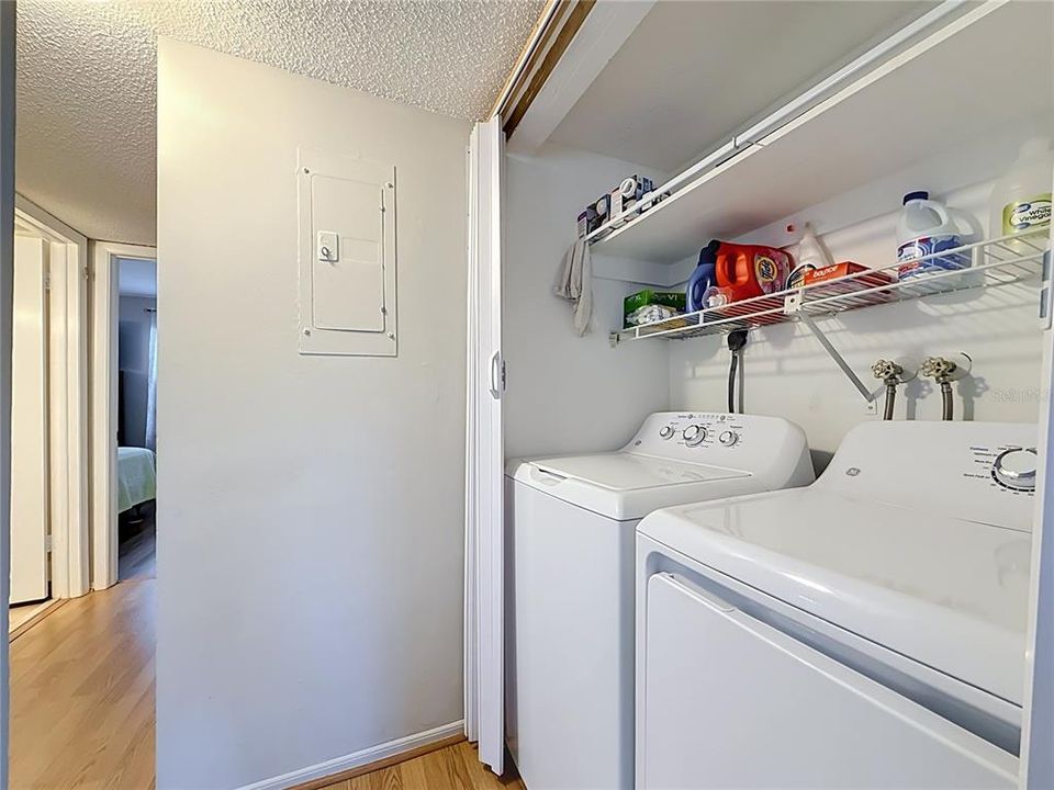 En Venta: $200,000 (2 camas, 2 baños, 1075 Pies cuadrados)
