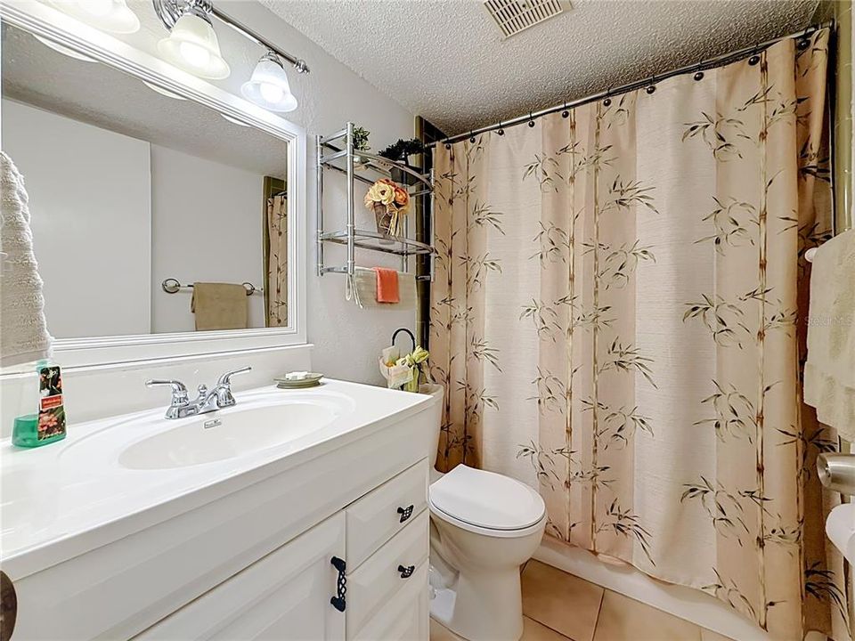 En Venta: $200,000 (2 camas, 2 baños, 1075 Pies cuadrados)