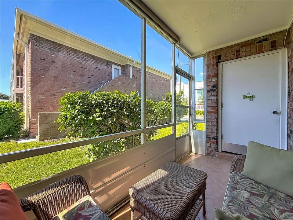En Venta: $200,000 (2 camas, 2 baños, 1075 Pies cuadrados)