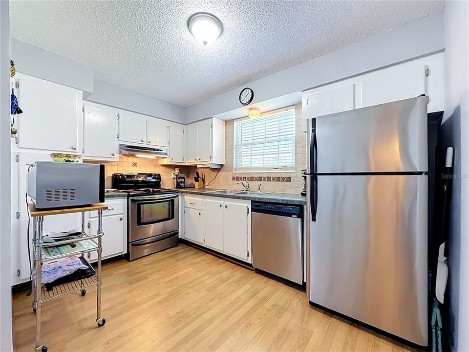 En Venta: $200,000 (2 camas, 2 baños, 1075 Pies cuadrados)