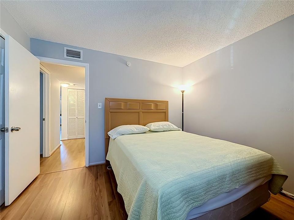 En Venta: $200,000 (2 camas, 2 baños, 1075 Pies cuadrados)