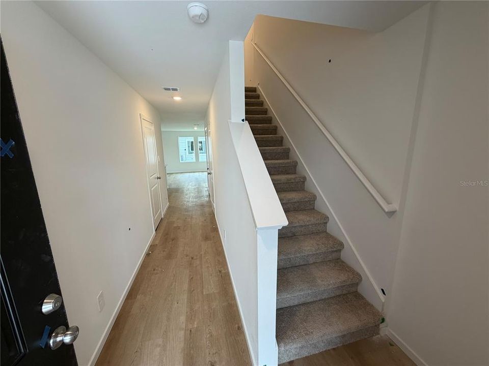 В аренду: $2,050 (3 спален, 2 ванн, 1423 Квадратных фут)