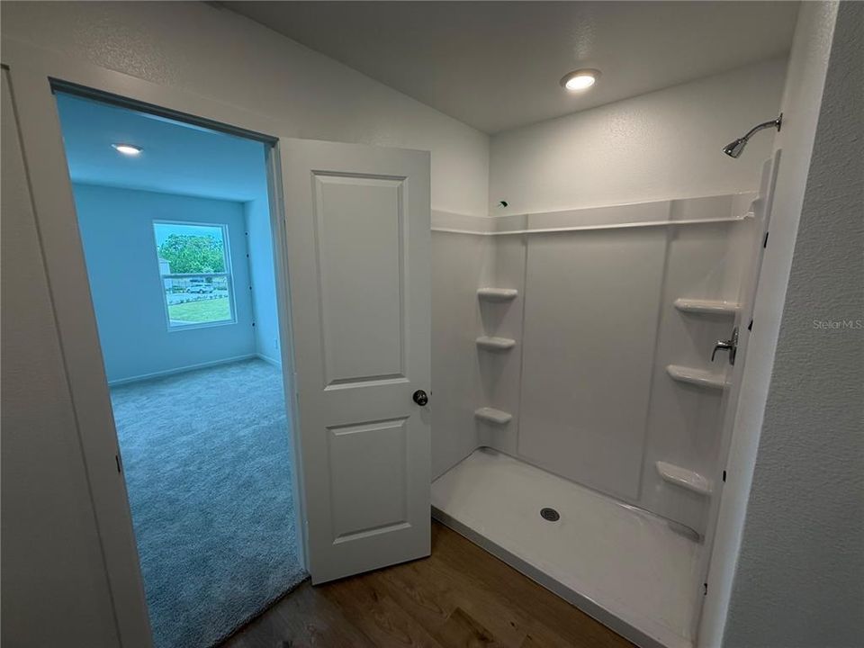 В аренду: $2,050 (3 спален, 2 ванн, 1423 Квадратных фут)