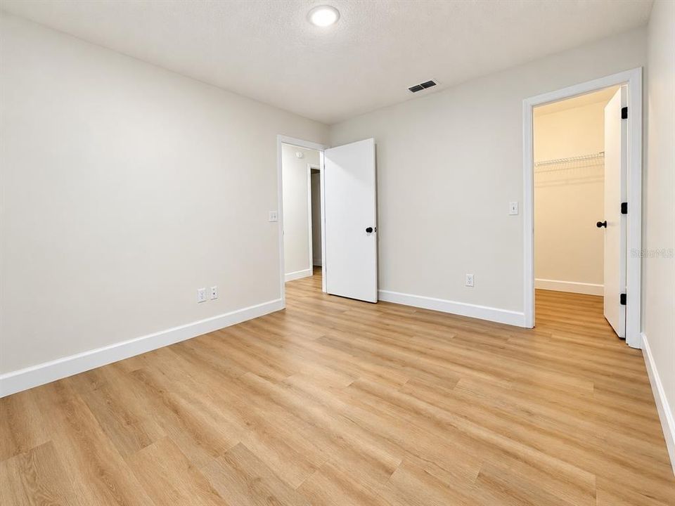 En Venta: $384,900 (3 camas, 2 baños, 1364 Pies cuadrados)