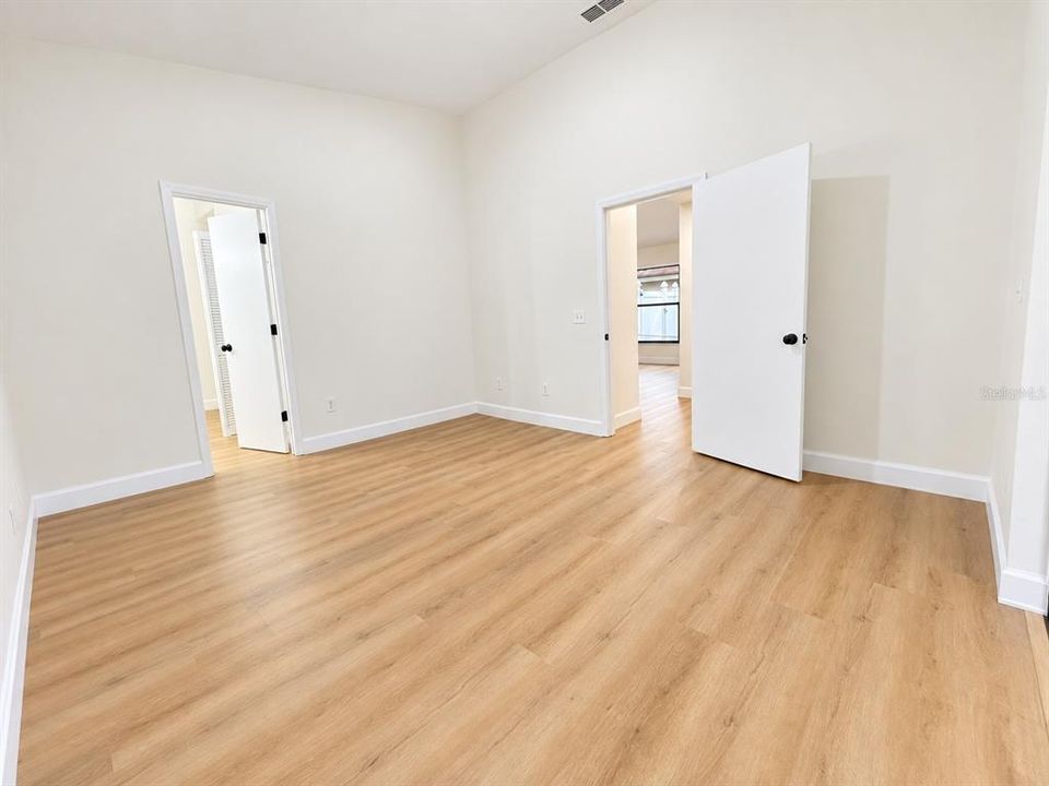 En Venta: $384,900 (3 camas, 2 baños, 1364 Pies cuadrados)