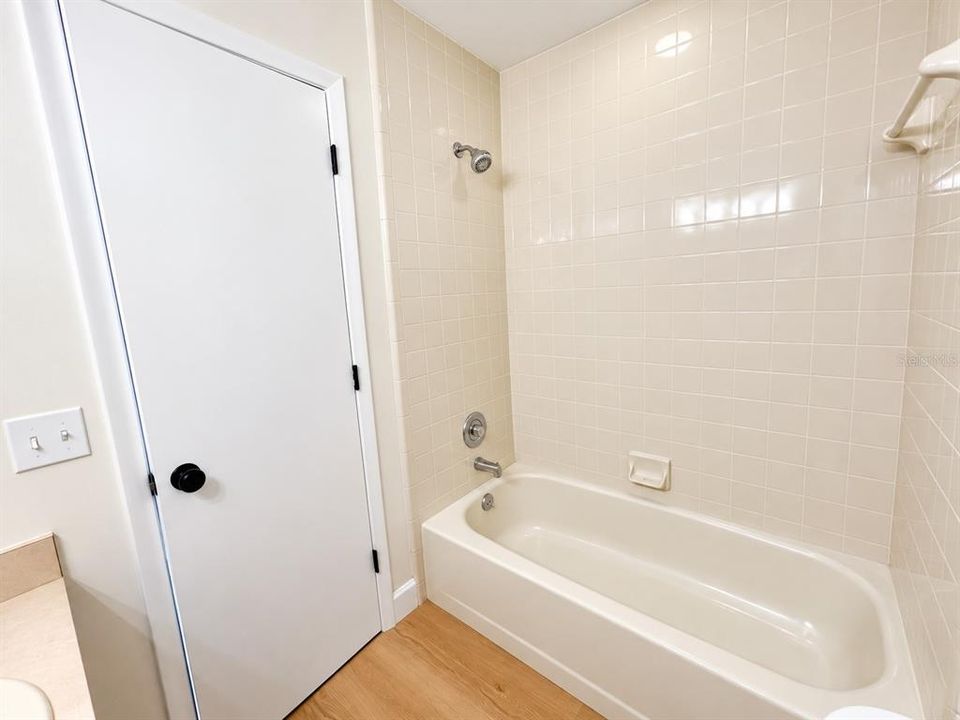 En Venta: $384,900 (3 camas, 2 baños, 1364 Pies cuadrados)