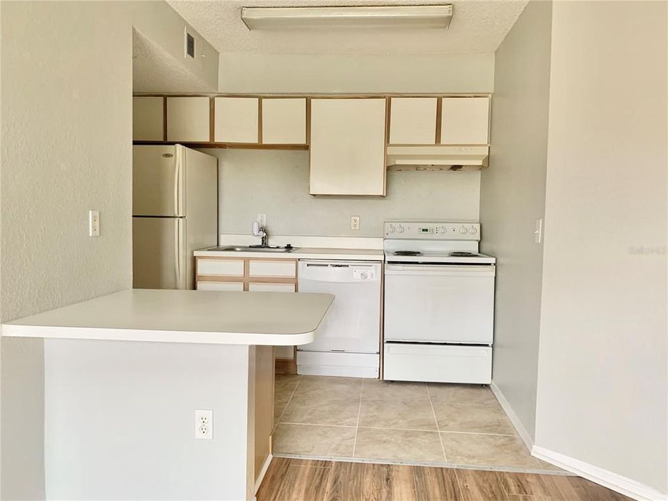 В аренду: $1,100 (1 спален, 1 ванн, 530 Квадратных фут)