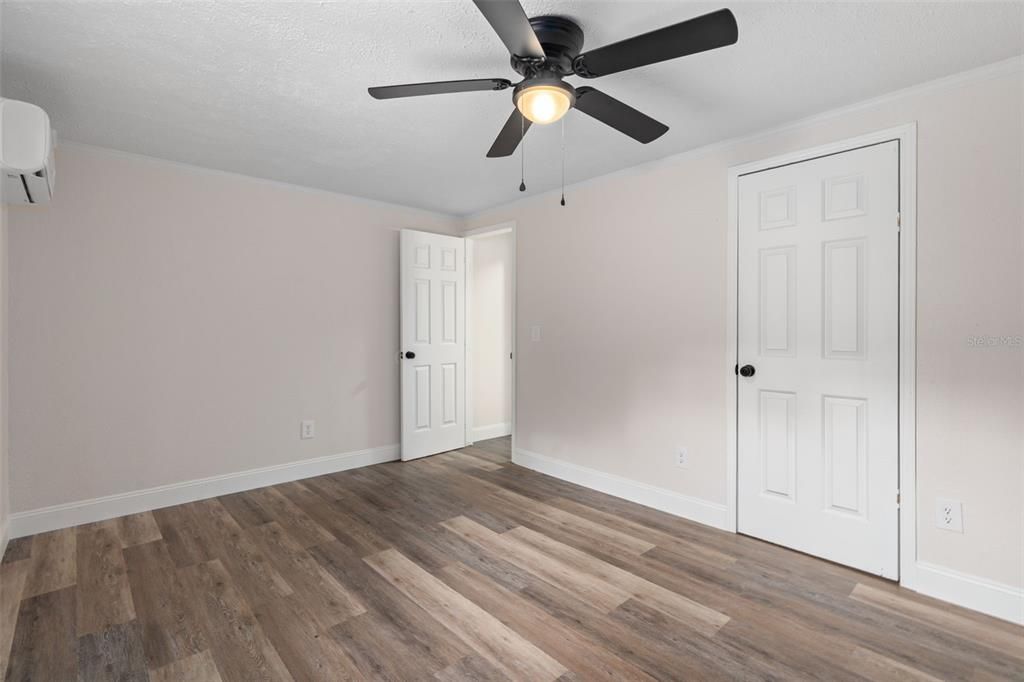 For Sale: $320,000 (3 beds, 2 baths, 1729 Square Feet)