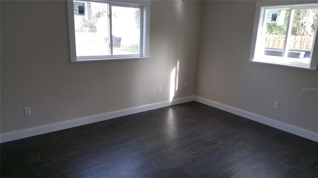 For Sale: $534,000 (5 beds, 0 baths, 1866 Square Feet)