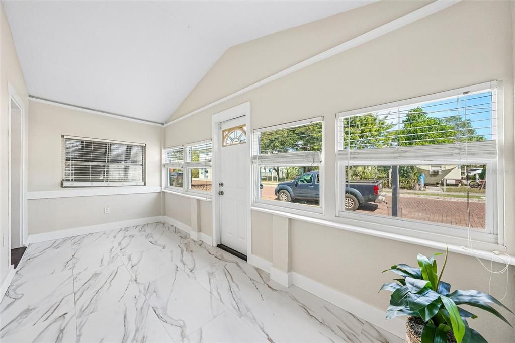For Sale: $534,000 (5 beds, 0 baths, 1866 Square Feet)