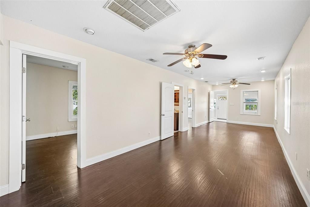 For Sale: $534,000 (5 beds, 0 baths, 1866 Square Feet)