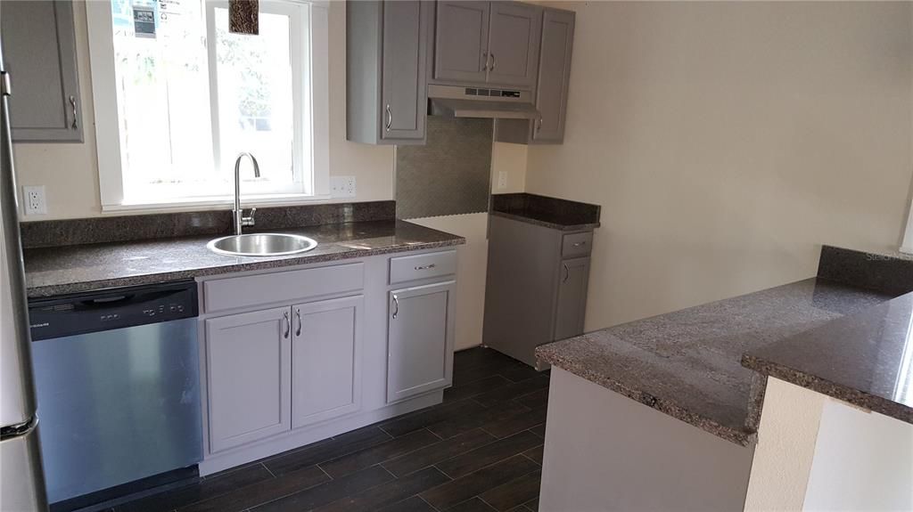 For Sale: $534,000 (5 beds, 0 baths, 1866 Square Feet)