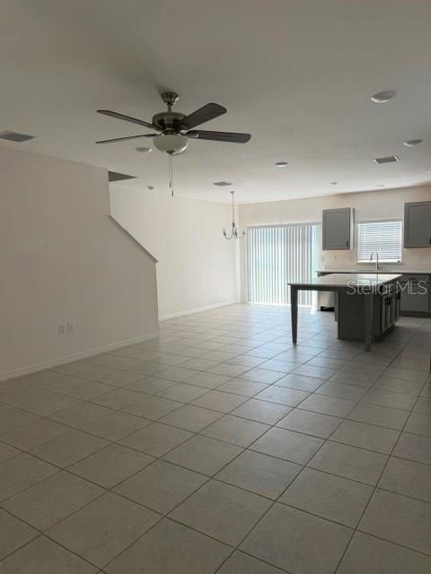 For Rent: $2,000 (3 beds, 2 baths, 1758 Square Feet)