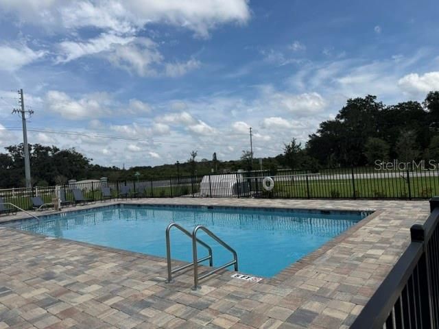 For Rent: $2,000 (3 beds, 2 baths, 1758 Square Feet)