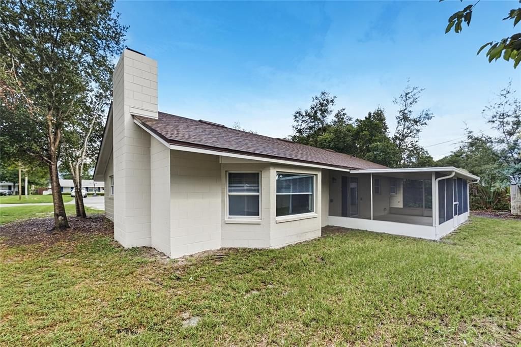 For Sale: $469,900 (3 beds, 3 baths, 1626 Square Feet)