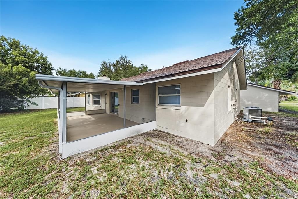 For Sale: $469,900 (3 beds, 3 baths, 1626 Square Feet)