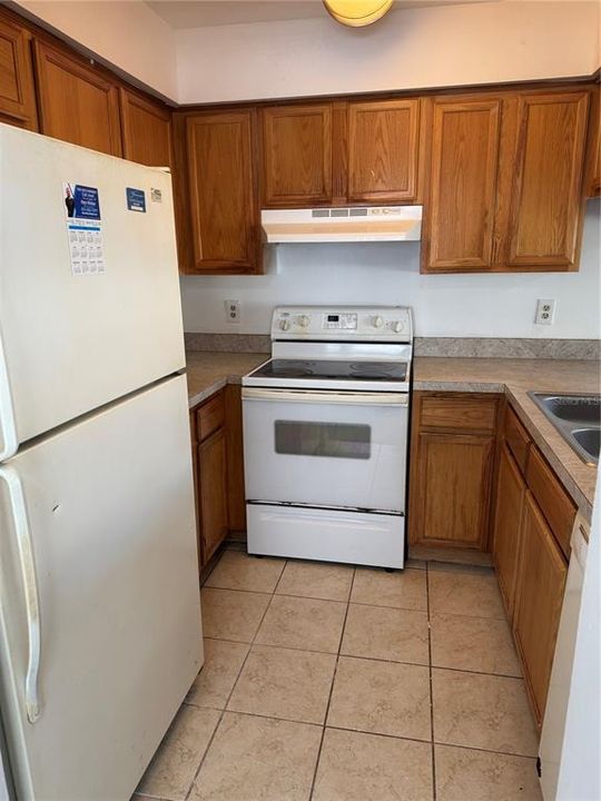 For Rent: $1,595 (3 beds, 2 baths, 1368 Square Feet)