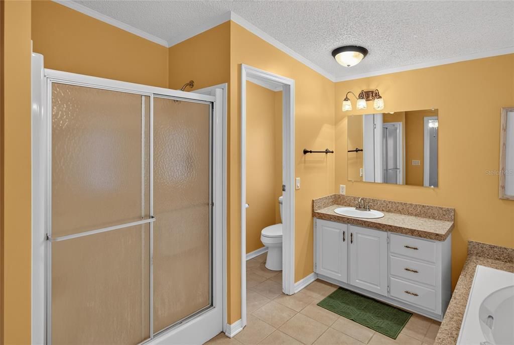 En Venta: $220,000 (3 camas, 2 baños, 1799 Pies cuadrados)
