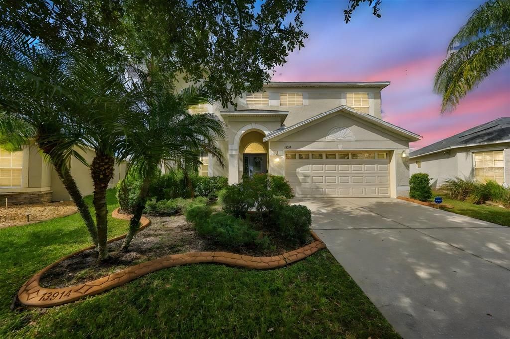 На продажу: $459,995 (4 спален, 2 ванн, 2500 Квадратных фут)