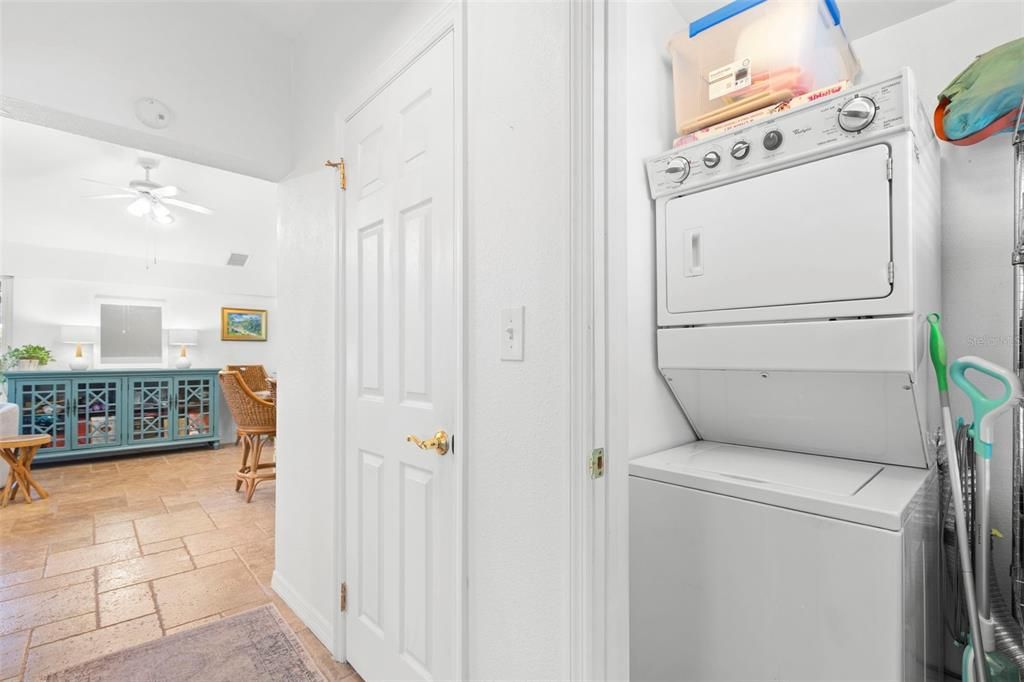 На продажу: $419,999 (3 спален, 2 ванн, 1128 Квадратных фут)